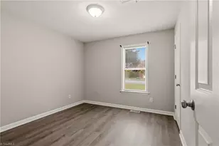 407 Lassiter Dr, High Point, NC 27265 - Photo 23