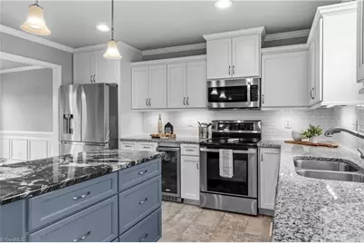 5229 Bridge Pointe Drive, Clemmons, NC 27012 - Photo 7