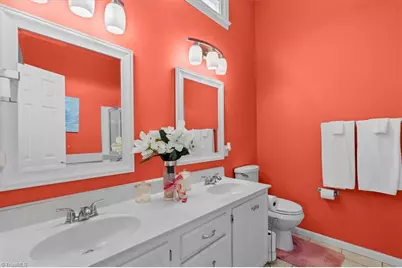 4104 Chinaberry Court, Greensboro, NC 27405 - Photo 23