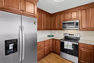 4104 Chinaberry Ct, Greensboro, NC 27405 - Photo 17