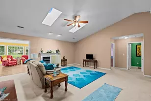 4104 Chinaberry Ct, Greensboro, NC 27405 - Photo 7