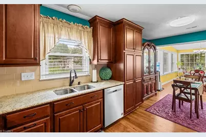 4104 Chinaberry Court, Greensboro, NC 27405 - Photo 19