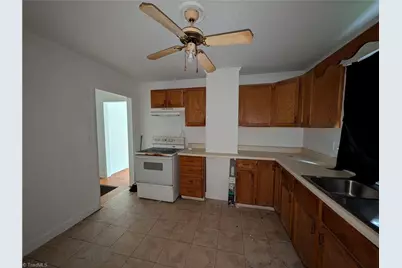 1514 Glenside Drive, Greensboro, NC 27405 - Photo 7