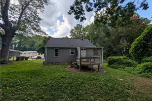 1514 Glenside Dr, Greensboro, NC 27405 - Photo 11