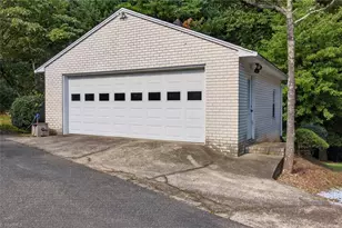 373 Lawrelyn Dr, Mount Airy, NC 27030 - Photo 45