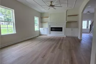 197 W Willow St, Yadkinville, NC 27055 - Photo 5