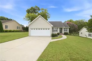 153 Cloister Dr, Mocksville, NC 27028 - Photo 3