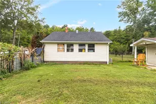 1608 Sharpe Rd, Greensboro, NC 27406 - Photo 25