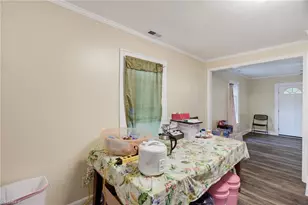 1608 Sharpe Rd, Greensboro, NC 27406 - Photo 11