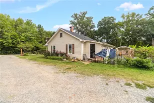 1608 Sharpe Rd, Greensboro, NC 27406 - Photo 21