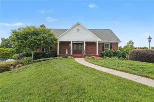 1100 Yellowbell Pl, Greensboro, NC 27410 - Photo 37