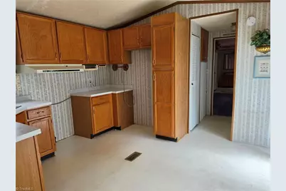 264 Smith Ridgecrest Road, North Wilkesboro, NC 28659 - Photo 5