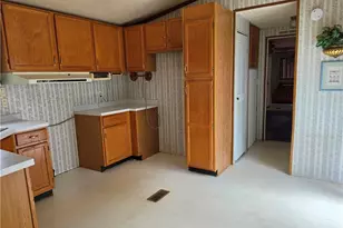 264 Smith Ridgecrest Rd, North Wilkesboro, NC 28659 - Photo 5