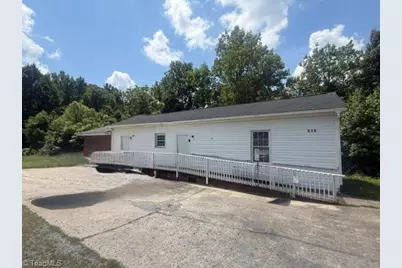 508 Carlton Street, Thomasville, NC 27360 - Photo 1