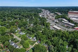 2312 Fernwood Dr, Greensboro, NC 27408 - Photo 29