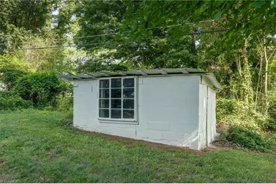 2312 Fernwood Drive, Greensboro, NC 27408 - Photo 31