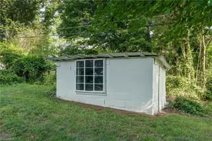 2312 Fernwood Dr, Greensboro, NC 27408 - Photo 31
