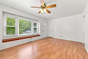 2704 Dumont Dr, Greensboro, NC 27403 - Photo 7
