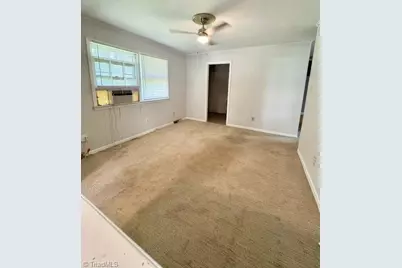4 Lynhaven Court, Greensboro, NC 27406 - Photo 7