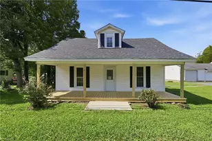 387 New Salem Rd, Randleman, NC 27317 - Photo 1