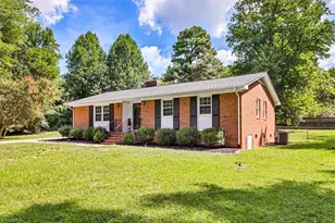 104 Wesleyan Dr, Jamestown, NC 27282 - Photo 5