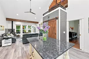 306 N 9th St, Mebane, NC 27302 - Photo 9