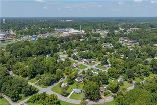 1403 McGuinn Dr, High Point, NC 27262 - Photo 37