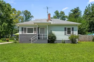 1403 McGuinn Dr, High Point, NC 27262 - Photo 3