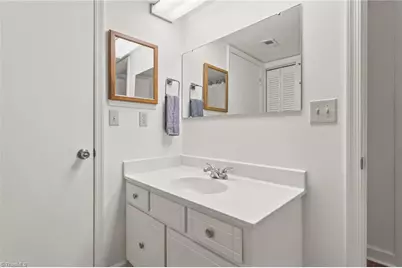 1520 Benjamin Parkway #D, Greensboro, NC 27408 - Photo 21