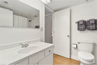 1520 Benjamin Parkway #D, Greensboro, NC 27408 - Photo 19