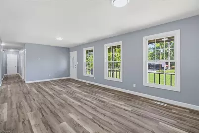 1416 Lynwood Terrace, High Point, NC 27265 - Photo 7