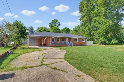1416 Lynwood Terrace, High Point, NC 27265 - Photo 3
