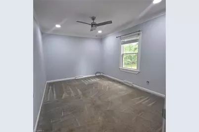 1529 Summit Avenue, Greensboro, NC 27405 - Photo 11