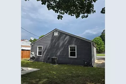 1529 Summit Avenue, Greensboro, NC 27405 - Photo 5