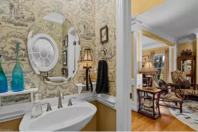 4 Windsor Castle Court, Greensboro, NC 27408 - Photo 3
