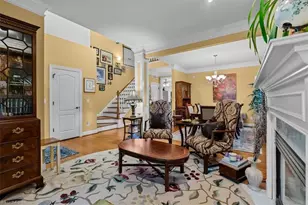 4 Windsor Castle Ct, Greensboro, NC 27408 - Photo 7