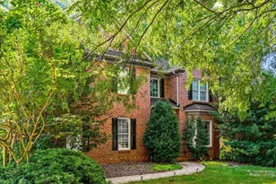 4 Windsor Castle Ct, Greensboro, NC 27408 - Photo 1