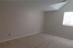 306 N Lindell Rd, Greensboro, NC 27403 - Photo 9