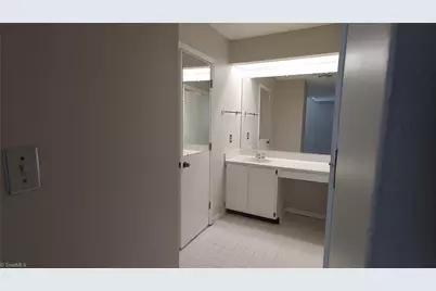 306 N Lindell Road #F, Greensboro, NC 27403 - Photo 5