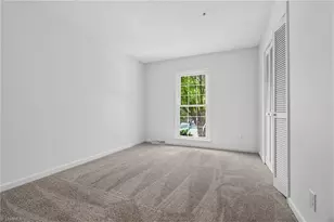 206 Village Ln, Greensboro, NC 27409 - Photo 15