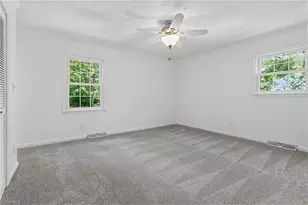 206 Village Ln, Greensboro, NC 27409 - Photo 11