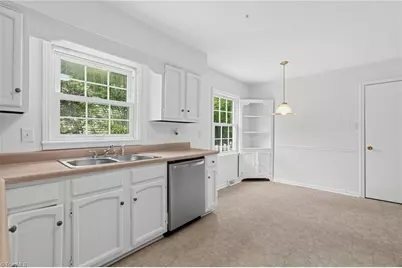 206 Village Lane, Greensboro, NC 27409 - Photo 5