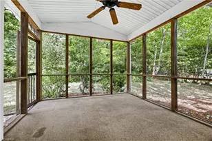 206 Village Ln, Greensboro, NC 27409 - Photo 17