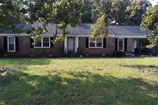 504 Oak Forest Rd, Goldsboro, NC 27534 - Photo 1