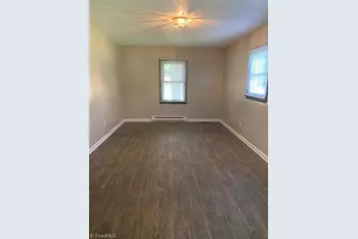 213 S Harris Street, Reidsville, NC 27320 - Photo 5