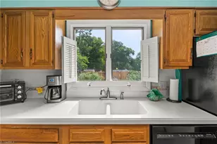 148 Old Mill Rd, High Point, NC 27265 - Photo 9