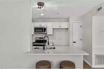 3725 Morris Farm Drive #2D, Greensboro, NC 27409 - Photo 5