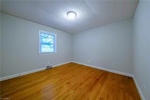 435 Lakecrest Dr, Kernersville, NC 27284 - Photo 19