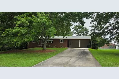 435 Lakecrest Drive, Kernersville, NC 27284 - Photo 1