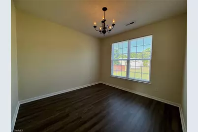 10 Glenrose Court, Greensboro, NC 27407 - Photo 15